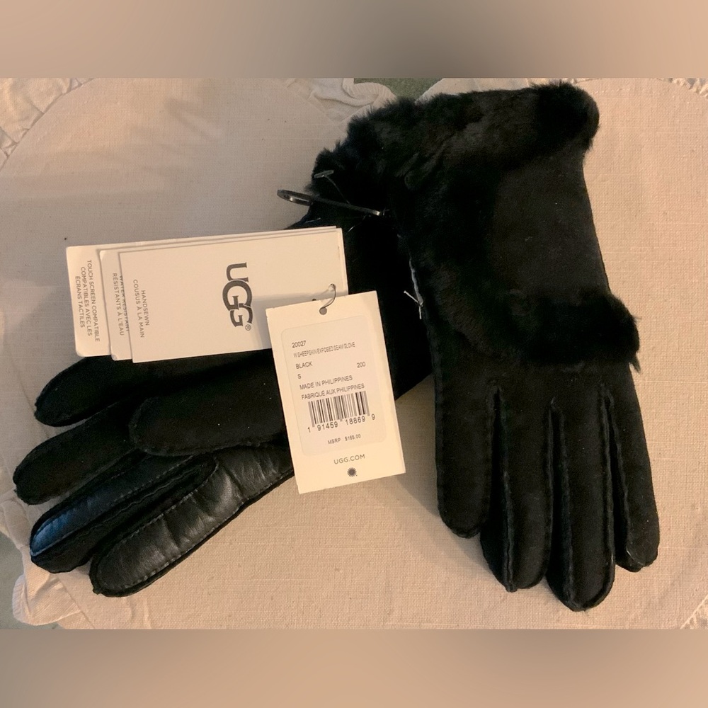 NWT $165 UGG Sheepskin Exposed Seam Glove size S Black